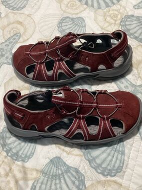 Casual Red Suede Sport Sandals